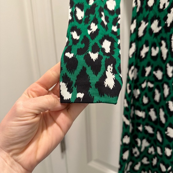 DVF leopard perfection, classic! - Picture 2 of 4